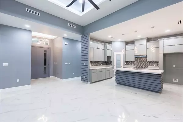 Weslaco, TX 78596,1402 Tee Box DR