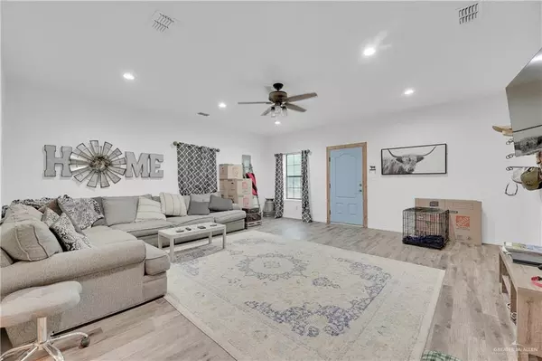 Rio Grande City, TX 78582,909 Loma Blanca LN