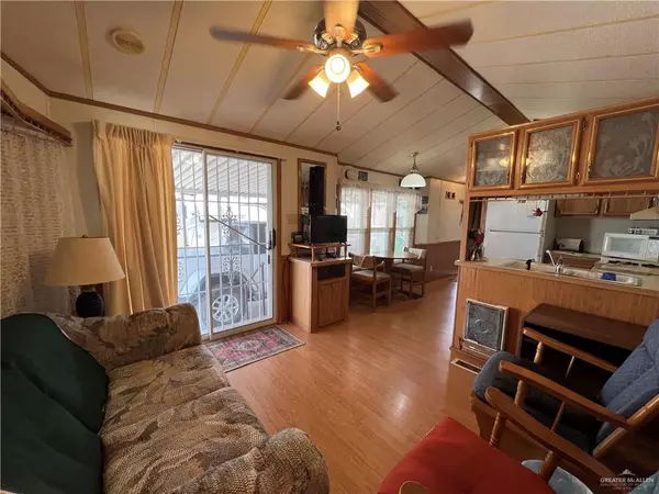 Donna, TX 78537,215 S Valley View RD