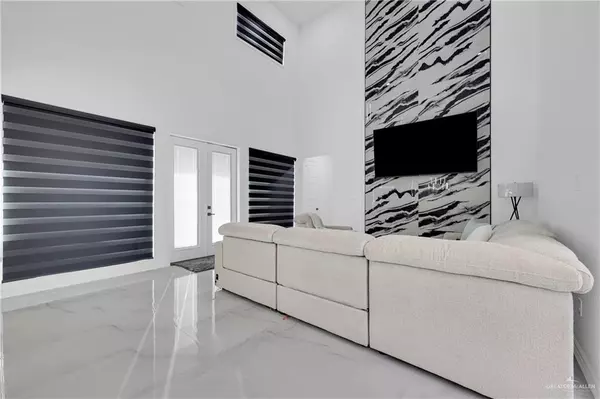 Weslaco, TX 78599,1301 Fairway DR