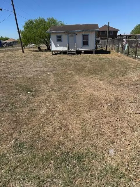 Weslaco, TX 78596,101 Quinta AVE