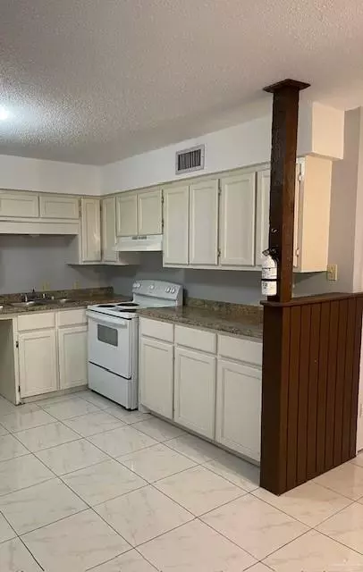 Mcallen, TX 78501,2421 Vine AVE