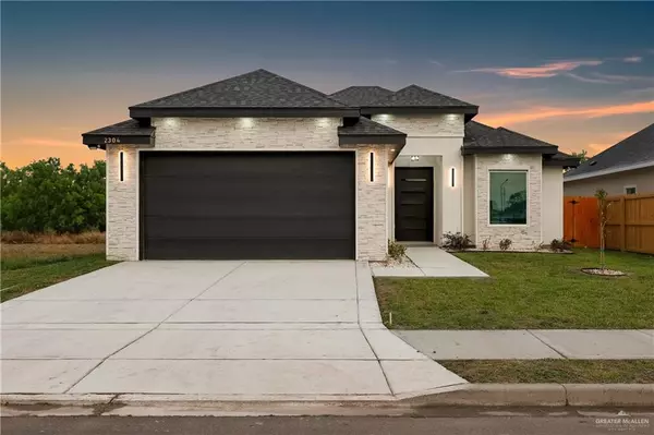 2304 N Revolution ST, Edinburg, TX 78541