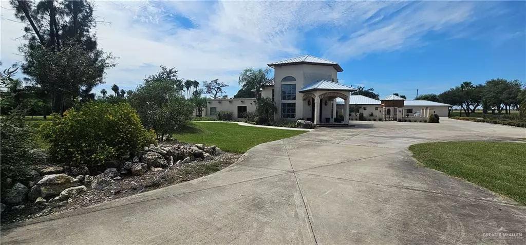 141 Lion Lake DR S, Progreso Lakes, TX 78596