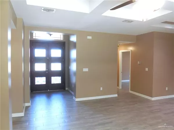 Edinburg, TX 78542,5421 San Diego DR