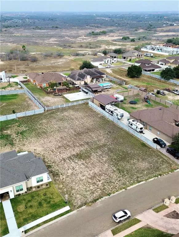 Rio Grande City, TX 78582,418 Anaqua DR