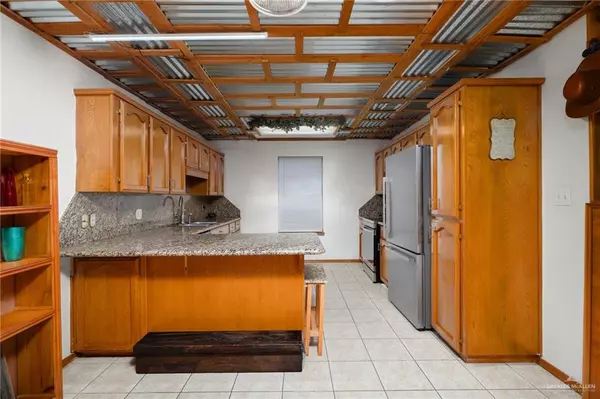 Mission, TX 78572,1016 Fairway DR
