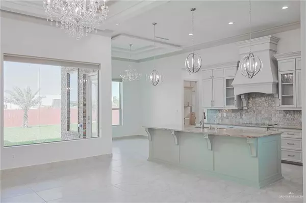 Mcallen, TX 78501,5104 Maple AVE