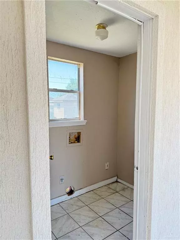 Mission, TX 78572,4321 Royal Palm ST