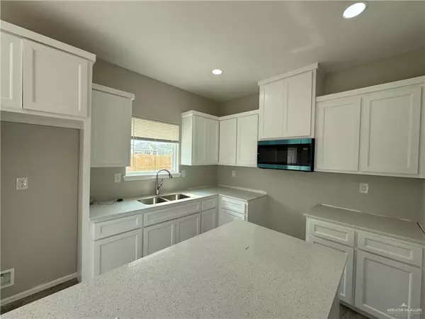 Edinburg, TX 78541,1604 N Canelo DR #4