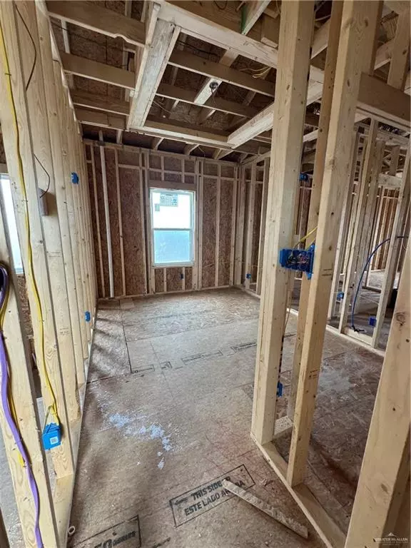 Mcallen, TX 78501,1105 S 19 1/2 ST