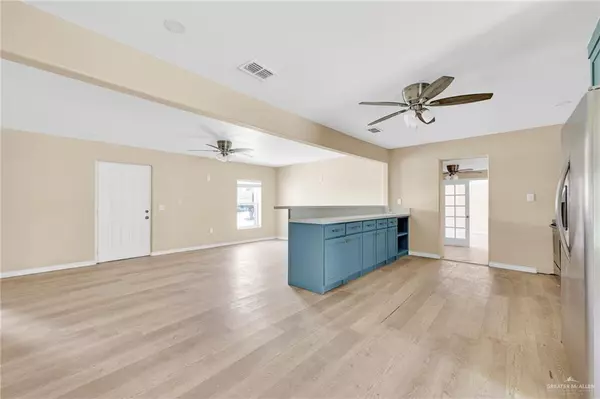 San Juan, TX 78589,209 E 11th ST