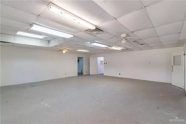 Weslaco, TX 78599,3222 W Expressway 83