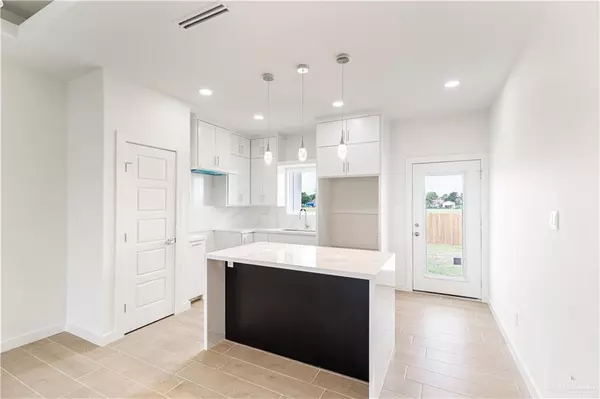 San Juan, TX 78589,1816 N Yellowwood ST