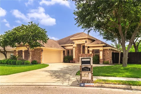 1704 Yellow Stone ST, Edinburg, TX 78542