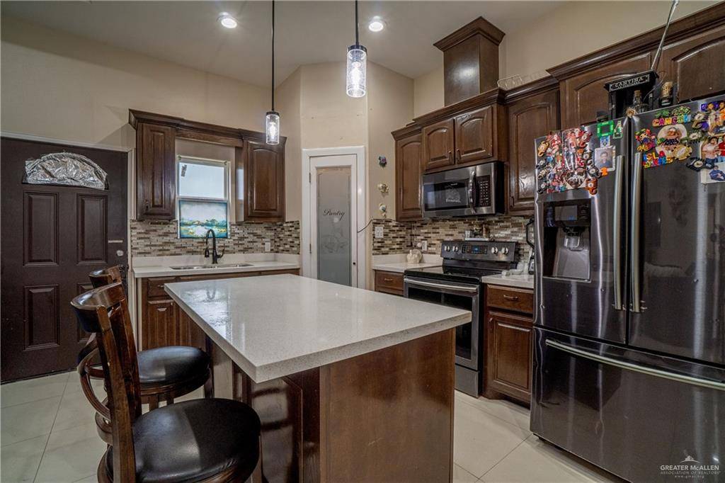 Alamo, TX 78516,823 Sabrina DR
