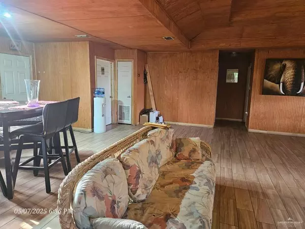 Donna, TX 78537,624 W Roosevelt RD