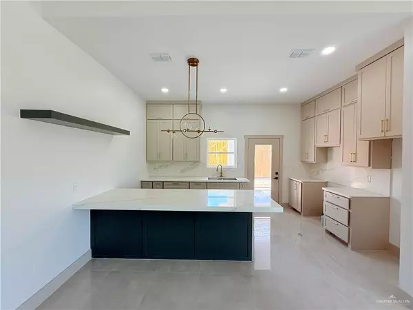 Mcallen, TX 78501,2912 34th ST