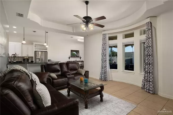 Edinburg, TX 78542,622 Comedy LN