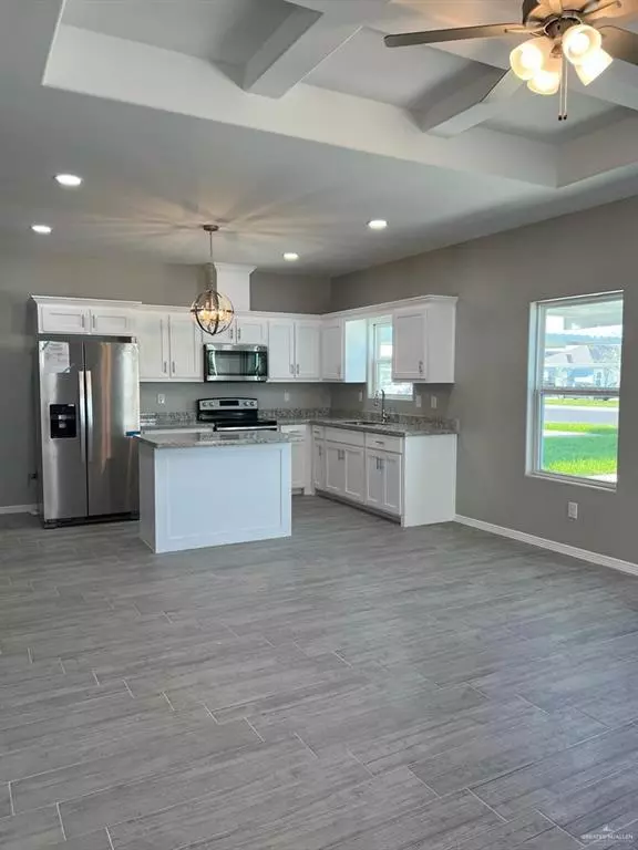 Weslaco, TX 78596,2112 Redbud LN