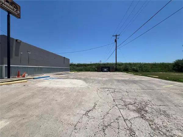 Mercedes, TX 78570,300 N Illinois AVE
