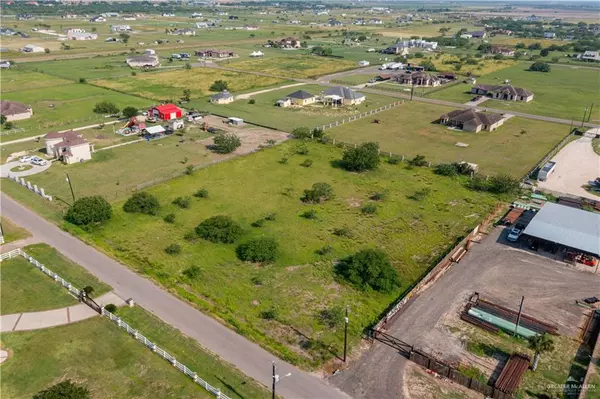 Weslaco, TX 78596,502 Nadia ST