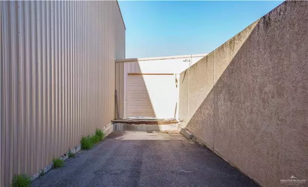Mission, TX 78572,2504/2506 Expressway 83