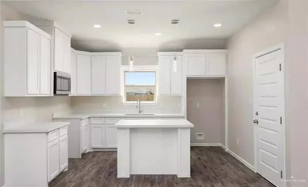 Weslaco, TX 78596,1301 Frente Al Mar DR