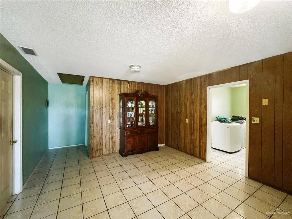 Elsa, TX 78543,420 VFW AVE