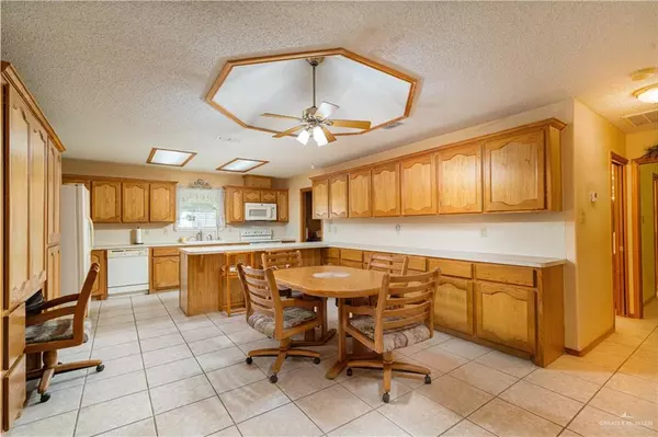Mission, TX 78572,1717 Sun ST