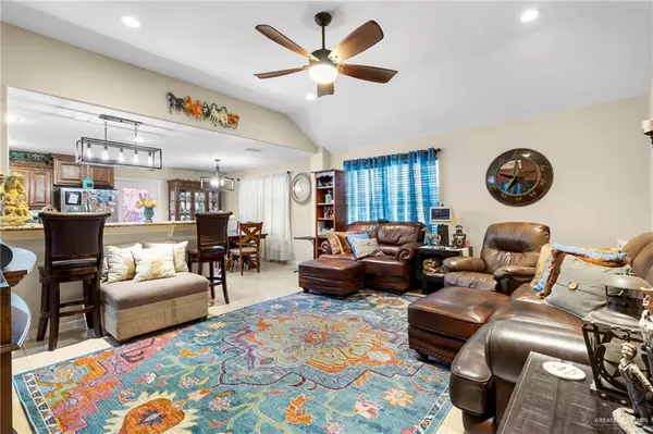 Mission, TX 78572,512 S Mina De Oro ST