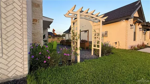 San Juan, TX 78589,1208 E Acacia DR