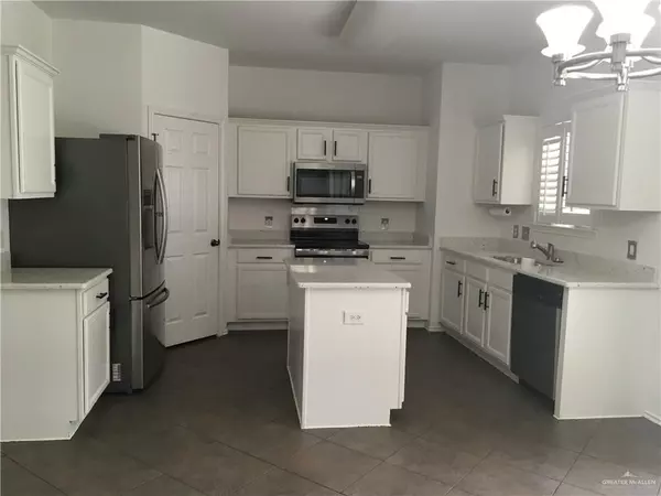 Edinburg, TX 78541,3618 Wolf DR