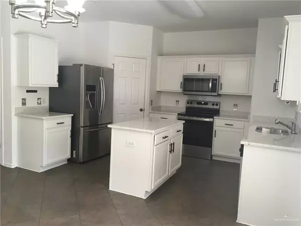 Edinburg, TX 78541,3618 Wolf DR