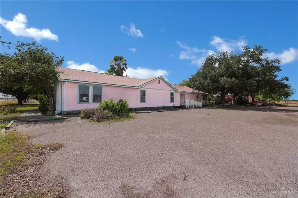 Penitas, TX 78576,1420 Expressway 83 HWY