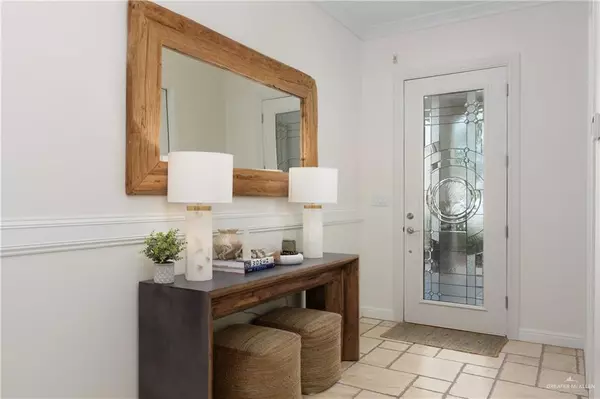 South Padre Island, TX 78597,107 E Palm ST #A