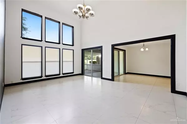 Mission, TX 78572,2018 Sabinal ST