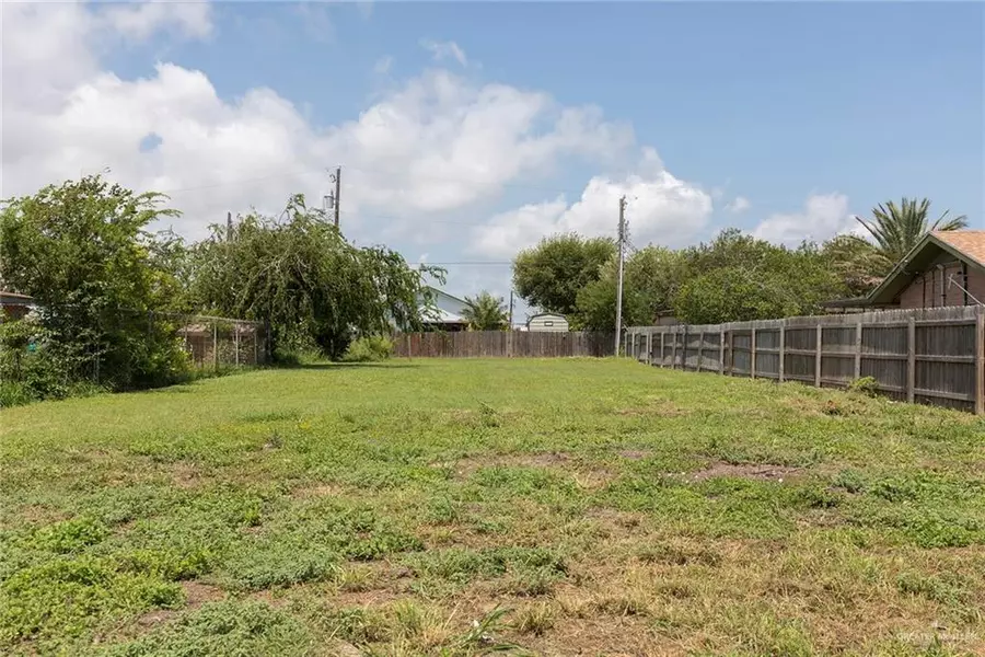 207 Mesquite DR, Laguna Vista, TX 78578