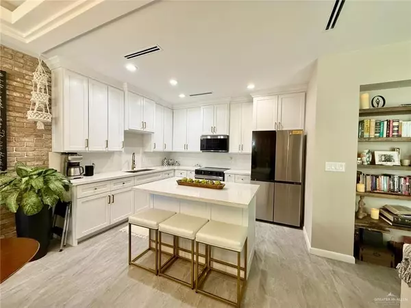 Mission, TX 78572,1925 Sunset DR