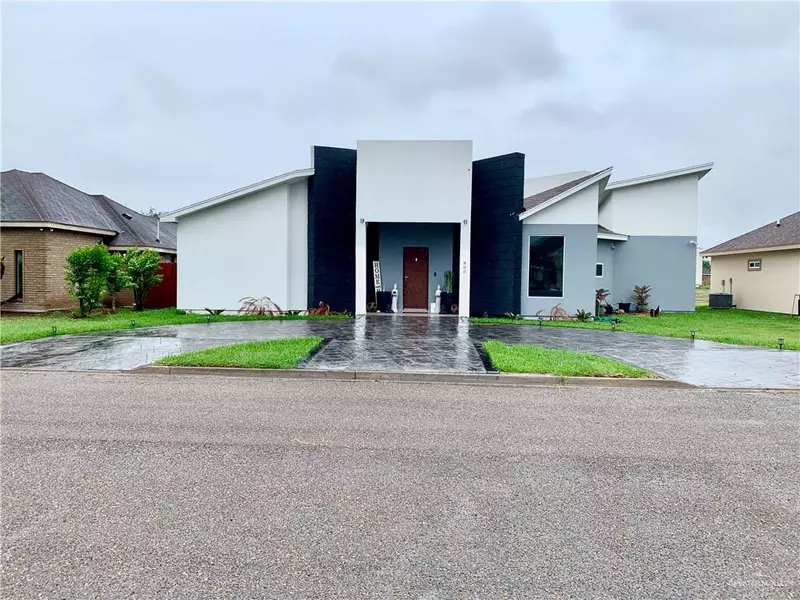 800 New Orleans CIR, Pharr, TX 78577