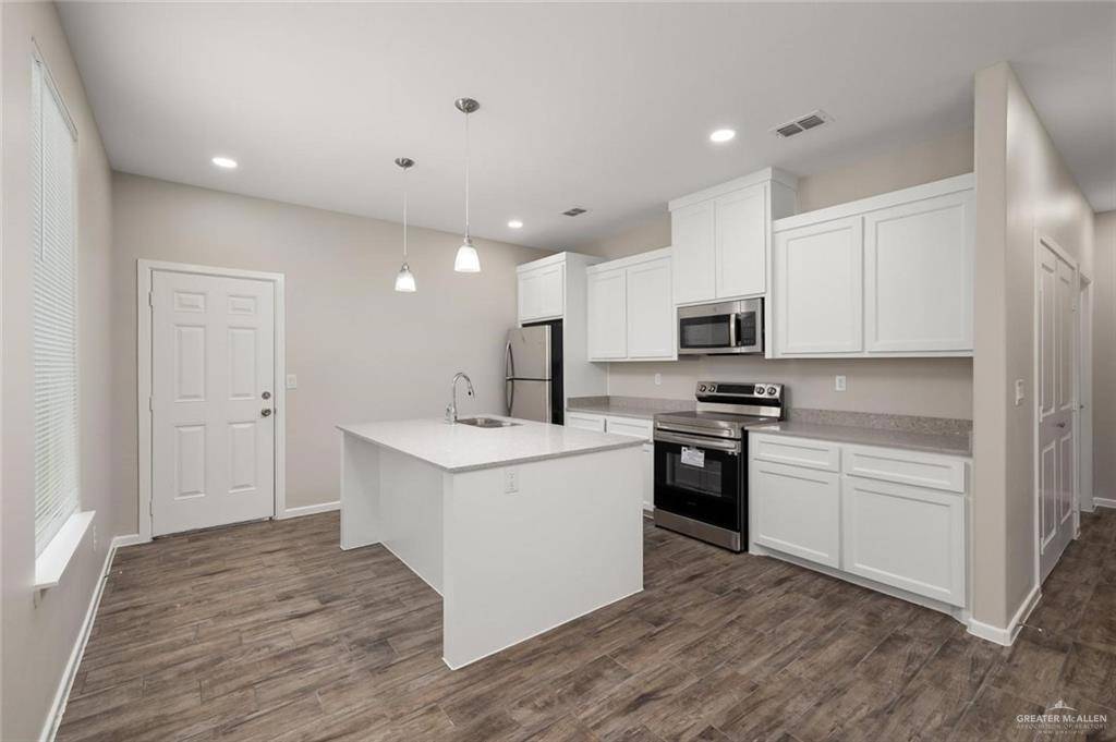 Weslaco, TX 78596,1416 Petri DR #1