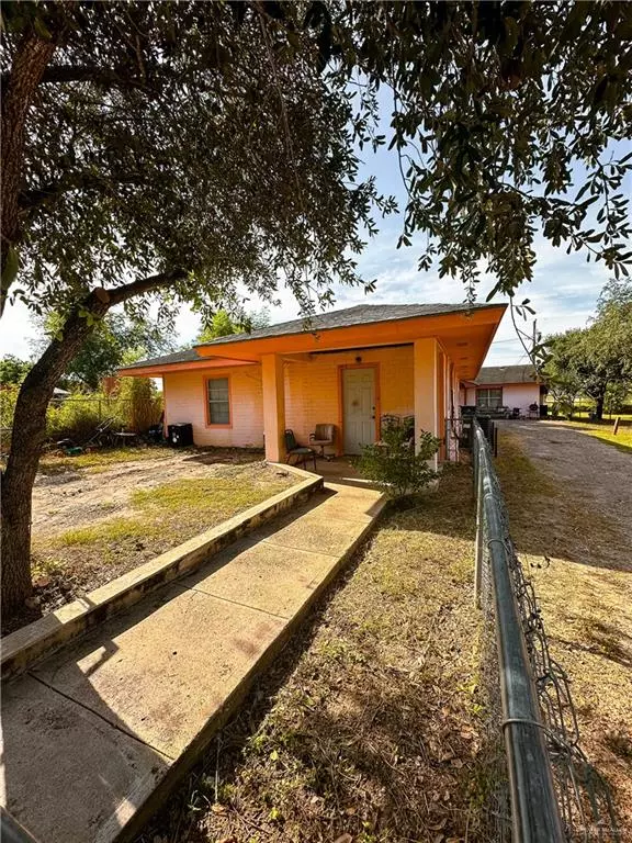 La Joya, TX 78560,225-233 W 4th ST