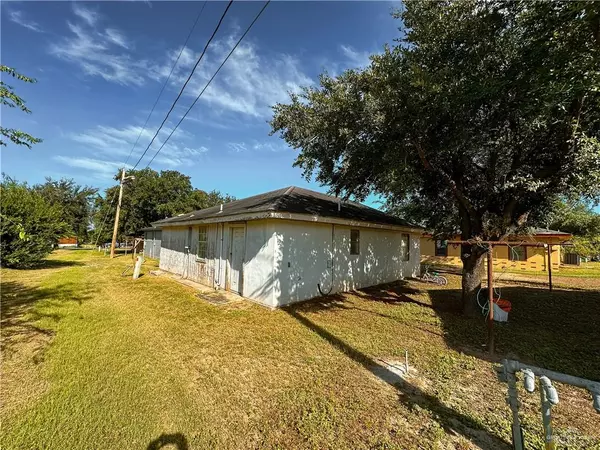 La Joya, TX 78560,229 W 4th ST