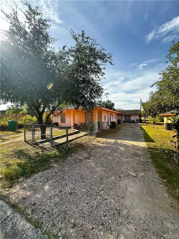 La Joya, TX 78560,225 W 4th ST