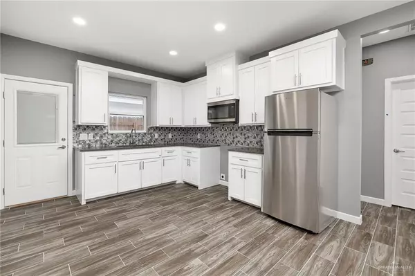 Alamo, TX 78516,428 Acacia ST