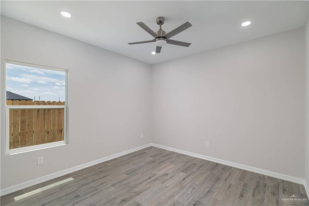 Donna, TX 78537,2122 Trinity ST