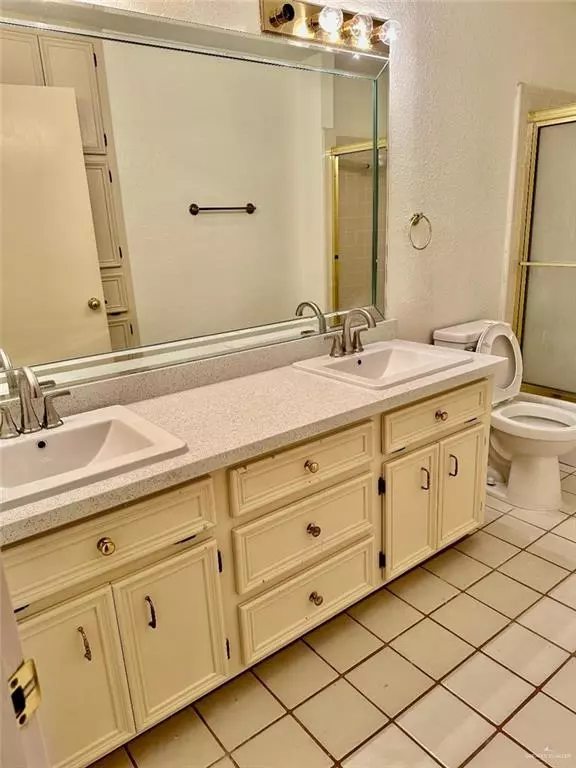 Mcallen, TX 78501,404 E Geranium AVE