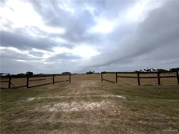 Weslaco, TX 78596,310 Nadia ST