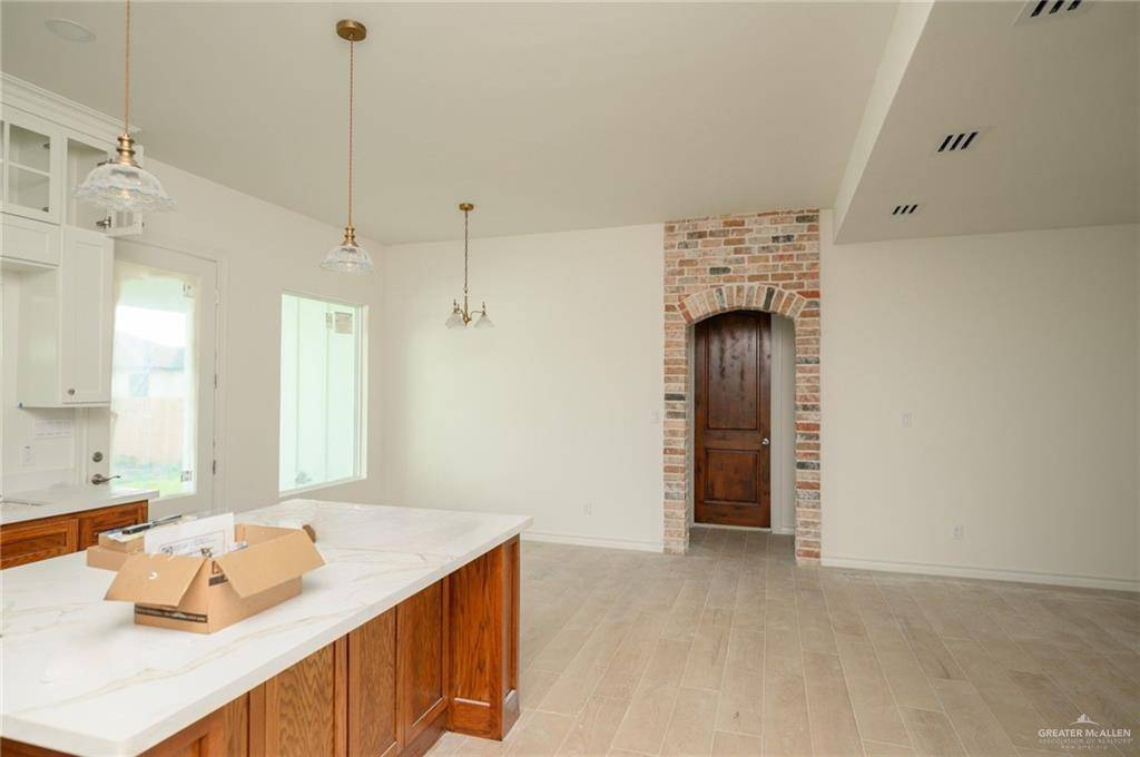 Harlingen, TX 78552,8701 Sandpiper DR