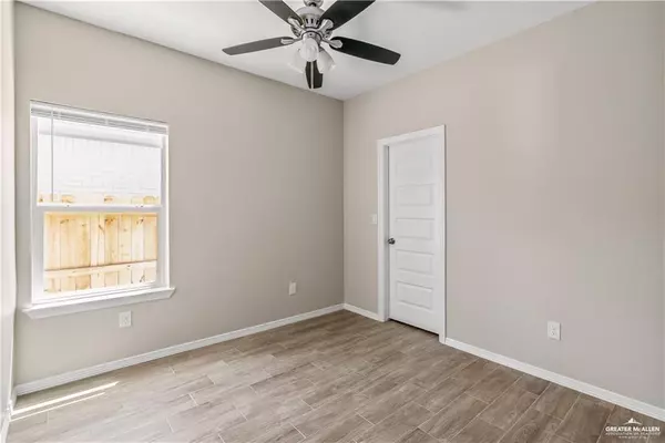 Weslaco, TX 78596,1618 Playa DR